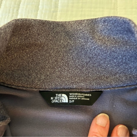 The North Face Two-Tone Pale Lilac Quarter Zip Pullover. Size Small. - Picture 8 of 12